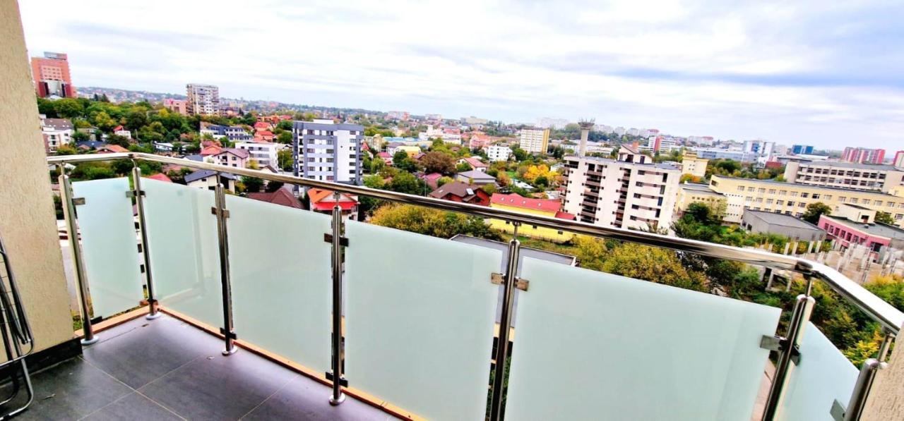 Evelyn Modern Apartment Near Palas Яш Екстериор снимка